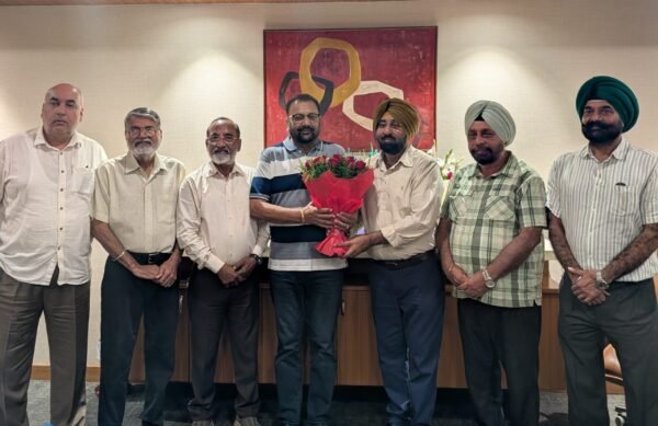 {"remix_data":[],"remix_entry_point":"challenges","source_tags":[],"origin":"unknown","total_draw_time":0,"total_draw_actions":0,"layers_used":0,"brushes_used":0,"photos_added":0,"total_editor_actions":{},"tools_used":{},"is_sticker":false,"edited_since_last_sticker_save":false,"containsFTESticker":false}